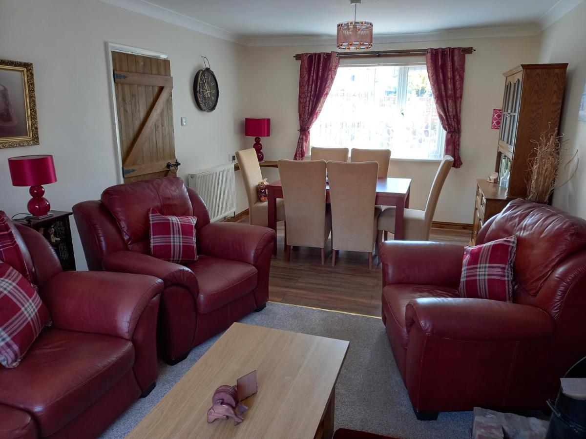 Pet Friendly Beautiful Detached Cottage Close To Spurn Point, Easington And Withersea Кингстън ъпон Хъл Екстериор снимка