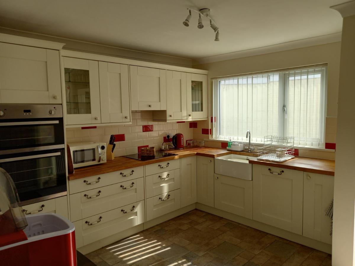 Pet Friendly Beautiful Detached Cottage Close To Spurn Point, Easington And Withersea Кингстън ъпон Хъл Екстериор снимка